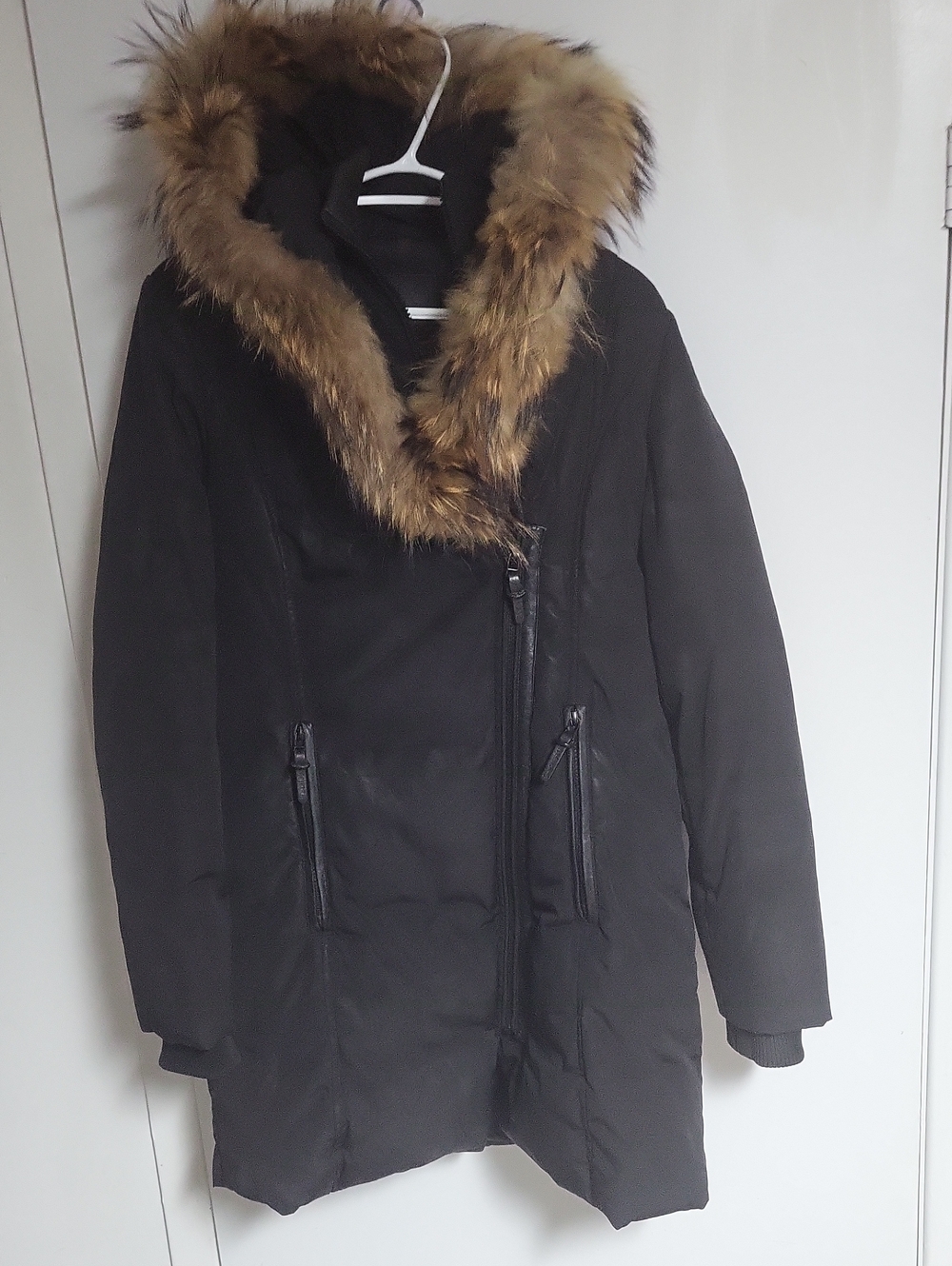 Atelier Noir By RUDSAK,Black Hooded Puffer Coat with FAUX RACOON FUR